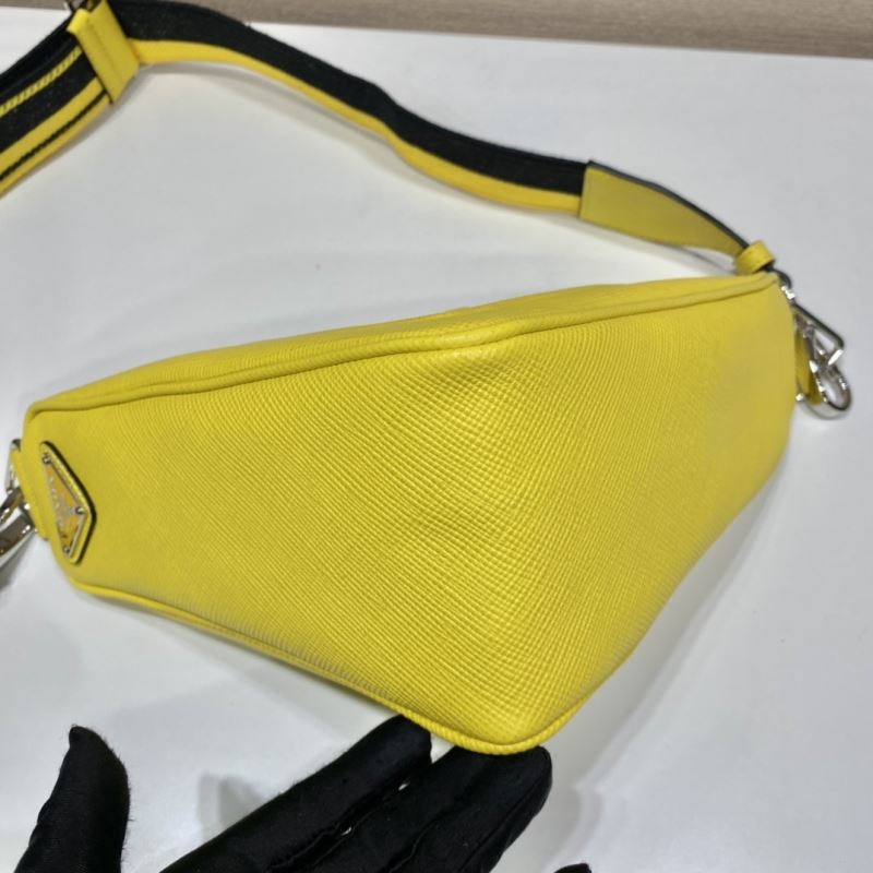 Pra*a triangle pouch